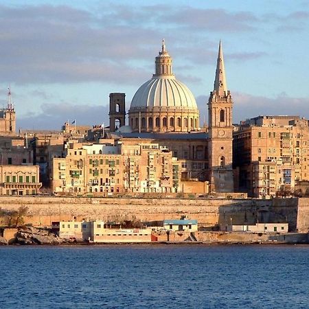 Perfect Location, Idyllic 2Br Apartment Sliema Exterior foto